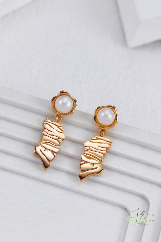 Freshwater Pearl Stud with Crackled Square Drop Earring | 18K Fine Gold