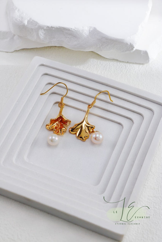 Blooming Flower Fluid Design with Freshwater Pearl Drop Earring | 18K Fine Gold