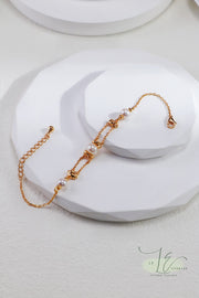 Irregular Golden Molten Fluid Bracelet with Freshwater Pearl Bracelet | 18K Gold