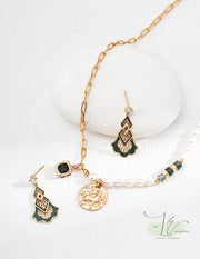 Freshwater Pearl & Moss Agate Cube Beads with Golden Chain Pendant Necklace | 18K Fine Gold