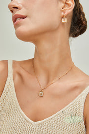 MOther-Of-Pearl Nacre & Butterfly Pendant Necklace | 18K Fine Gold