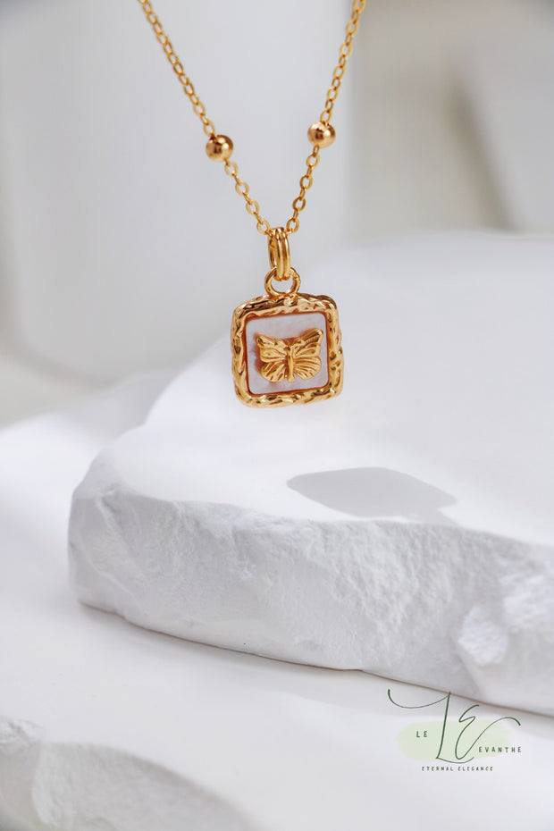 MOther-Of-Pearl Nacre & Butterfly Pendant Necklace | 18K Fine Gold