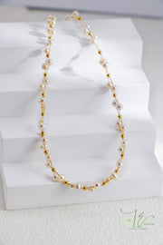 Irregularly Arranged Freshwater Pearl Choker Necklace | 18K Fine Gold