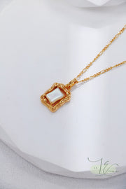 Irregular Rectangle Frame with Nacre Pendant Necklace | 18K Fine Gold | 925 Sterling Silver