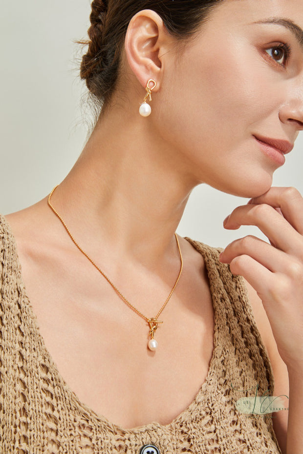 Ruyi Knot and Freshwater Pearl Pendant Necklace | 18K Fine Gold | 925 Sterling Silver