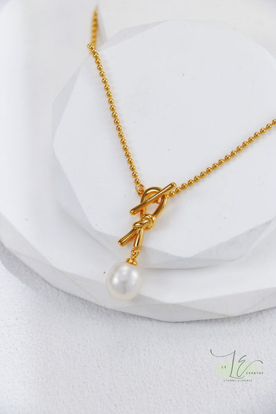 Ruyi Knot and Freshwater Pearl Pendant Necklace | 18K Fine Gold | 925 Sterling Silver