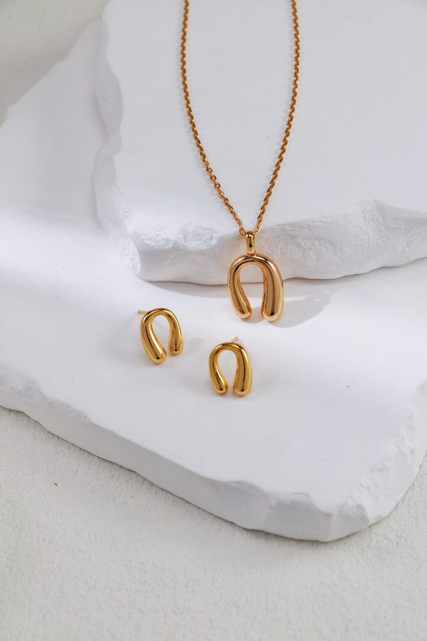 Horseshoe Pendant Necklace | 925 Sterling Silver | 18K Gold